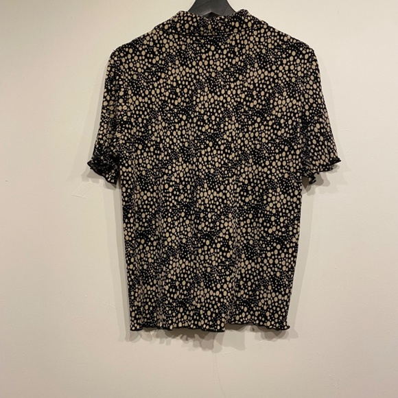 Joie Pleated Black and Beige Button Down T-Shirt Size Medium - Picture 5 of 5